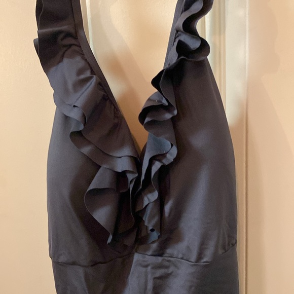 NWOT Old Navy Black One Piece Swimsuit, 2X, bra padding isn’t removable, support - Picture 3 of 11